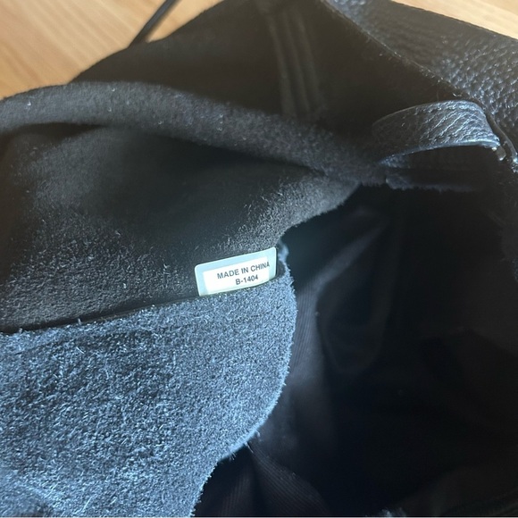 Michael Kors Pebbled Leather Ashbury Suede Tasseled Large Bag - Picture 11 of 15